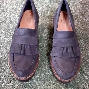 Clarks women’s airabell slip on platform sz10 US navy blue